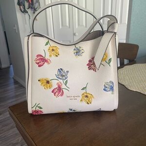 Kate Spade Knott Tulip Toss Medium Crossbody Tote